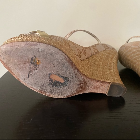 Gucci Beige GG Canvas Horsebit Open Toe Ankle Strap Platform Wedges Pump - Picture 7 of 15